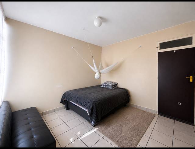 2 BEDROOM APARTMENT FOR SALE IN VEREENIGING CENTRAL